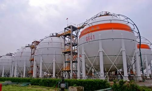 加強(qiáng)安全生產(chǎn)意識(shí)，重視現(xiàn)場(chǎng)安全檢查！