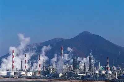 加強(qiáng)安全生產(chǎn)意識(shí)，重視現(xiàn)場(chǎng)安全檢查！