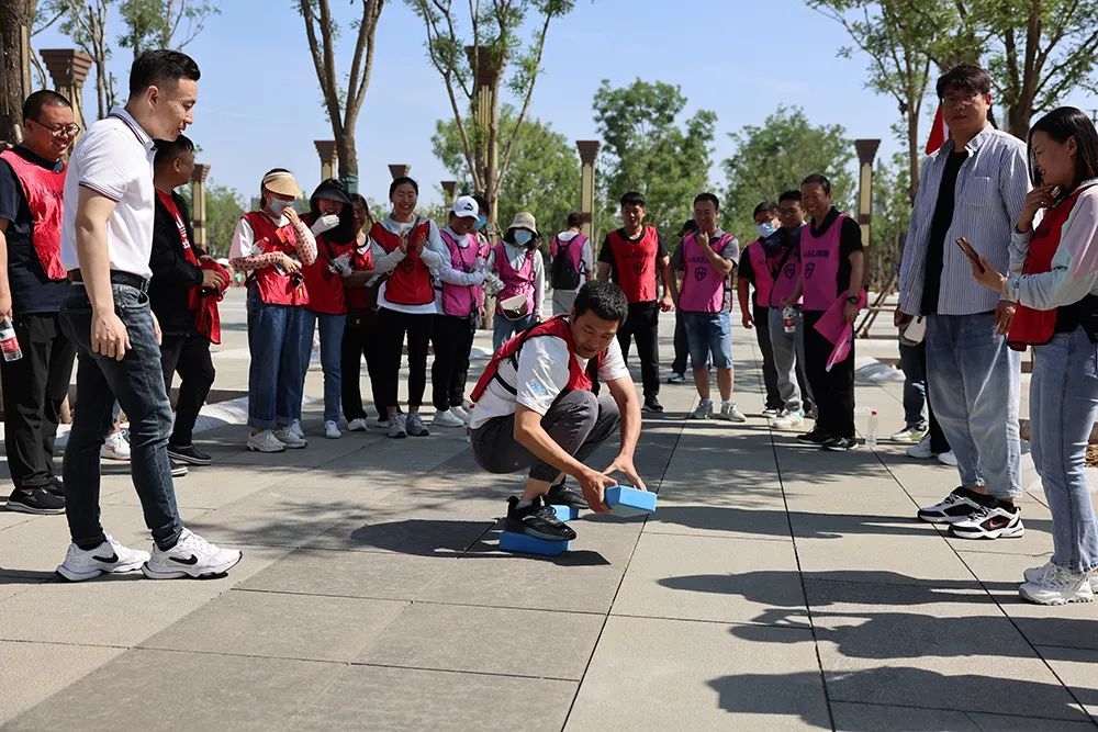 青春激昂 共創(chuàng)輝煌——滄州園博園團建活動