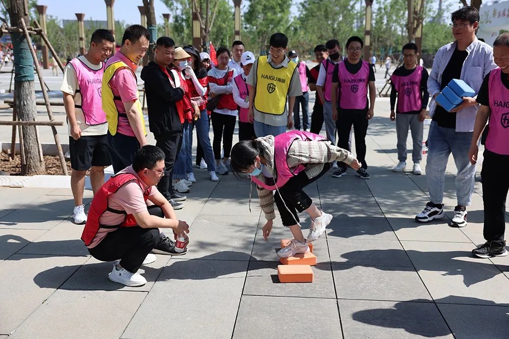 青春激昂 共創(chuàng)輝煌——滄州園博園團建活動